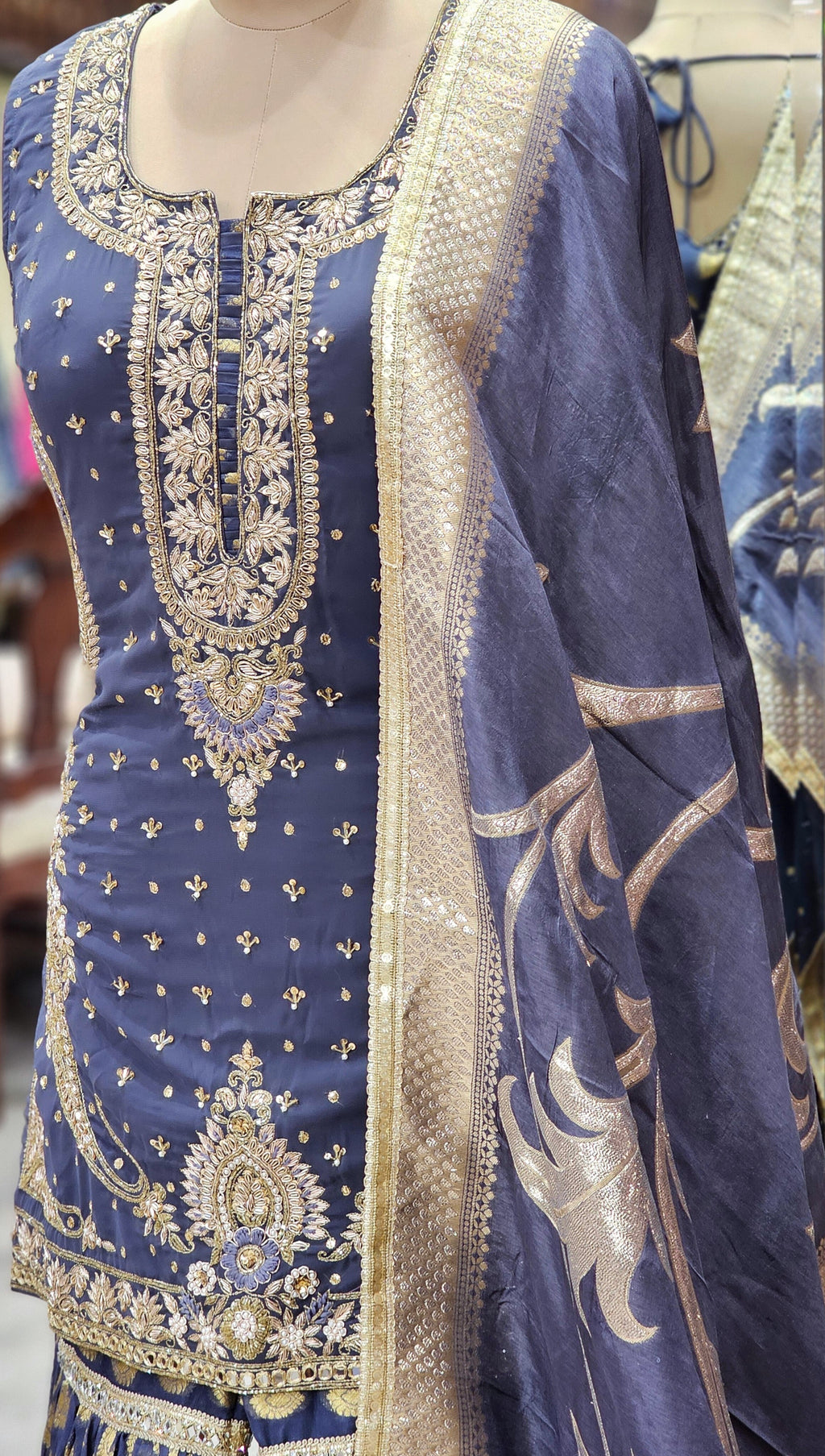 Smoky Elegance Luxe Gray Garara Suite