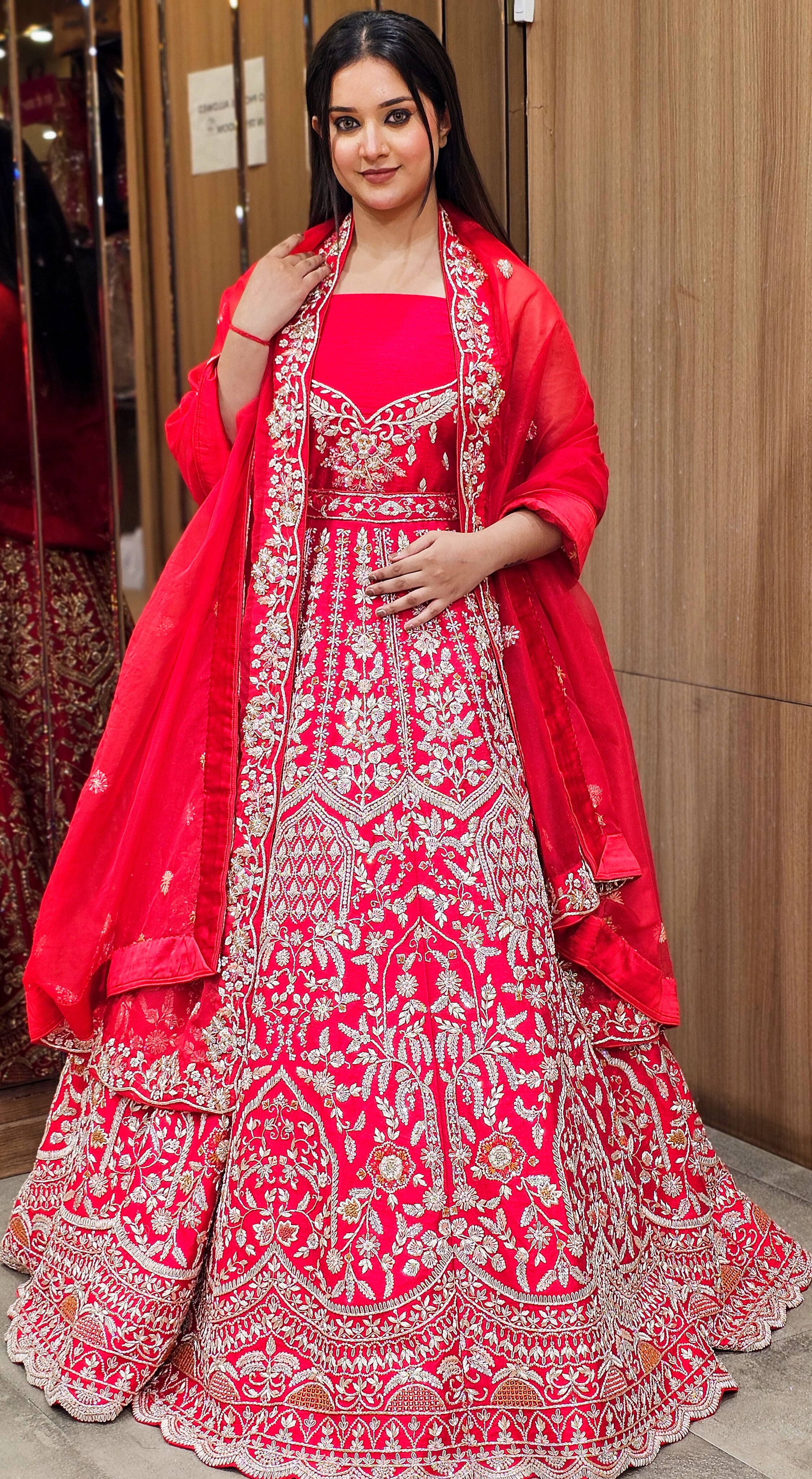 Imperial Red Bridal Ensemble – Exquisite Craftsmanship