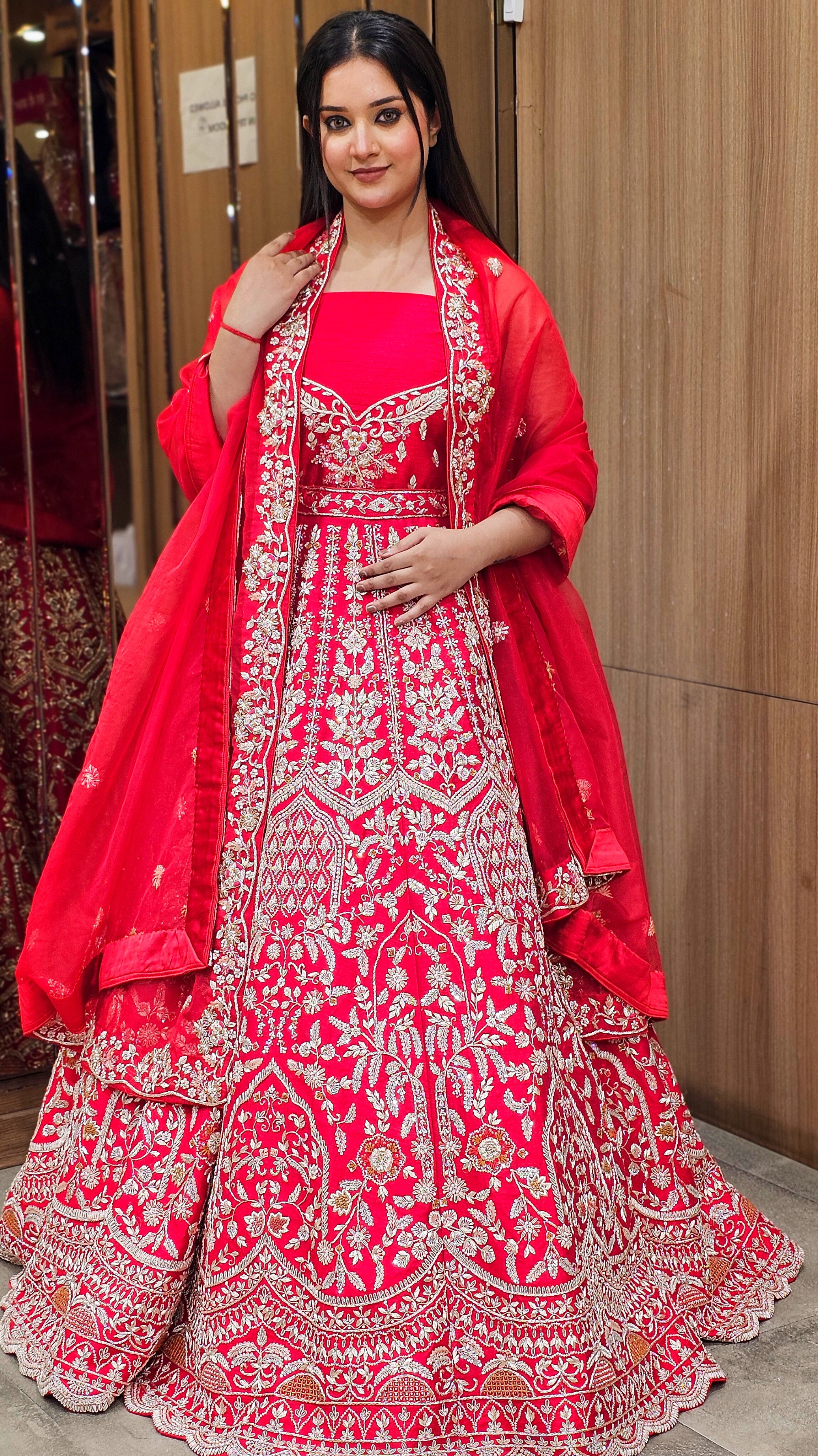 Imperial Red Bridal Ensemble – Exquisite Craftsmanship