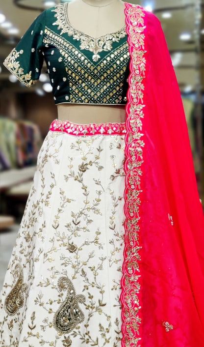 Regal Bottle Green & Off-White Lehenga Choli 💚🤍