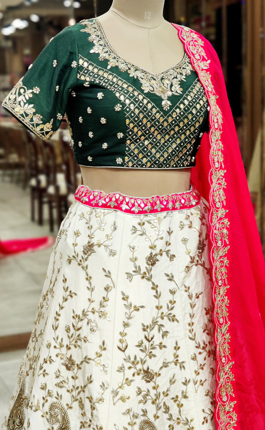 Regal Bottle Green & Off-White Lehenga Choli 💚🤍