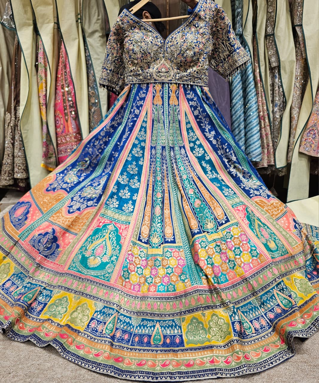 Royal Mosaic Heritage Lehenga – Saluja Store